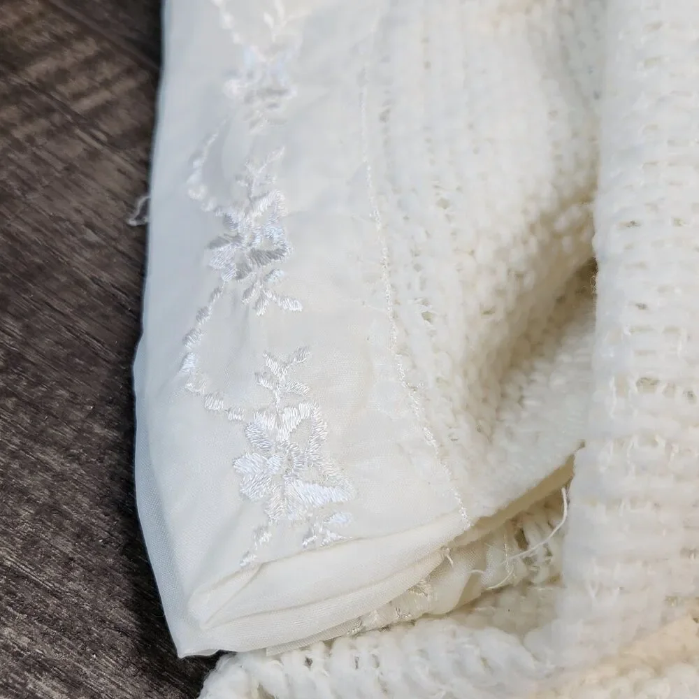 Vtg Light Weight Ivory Blanket Satin Trim Floral Embroidery Approx. 76